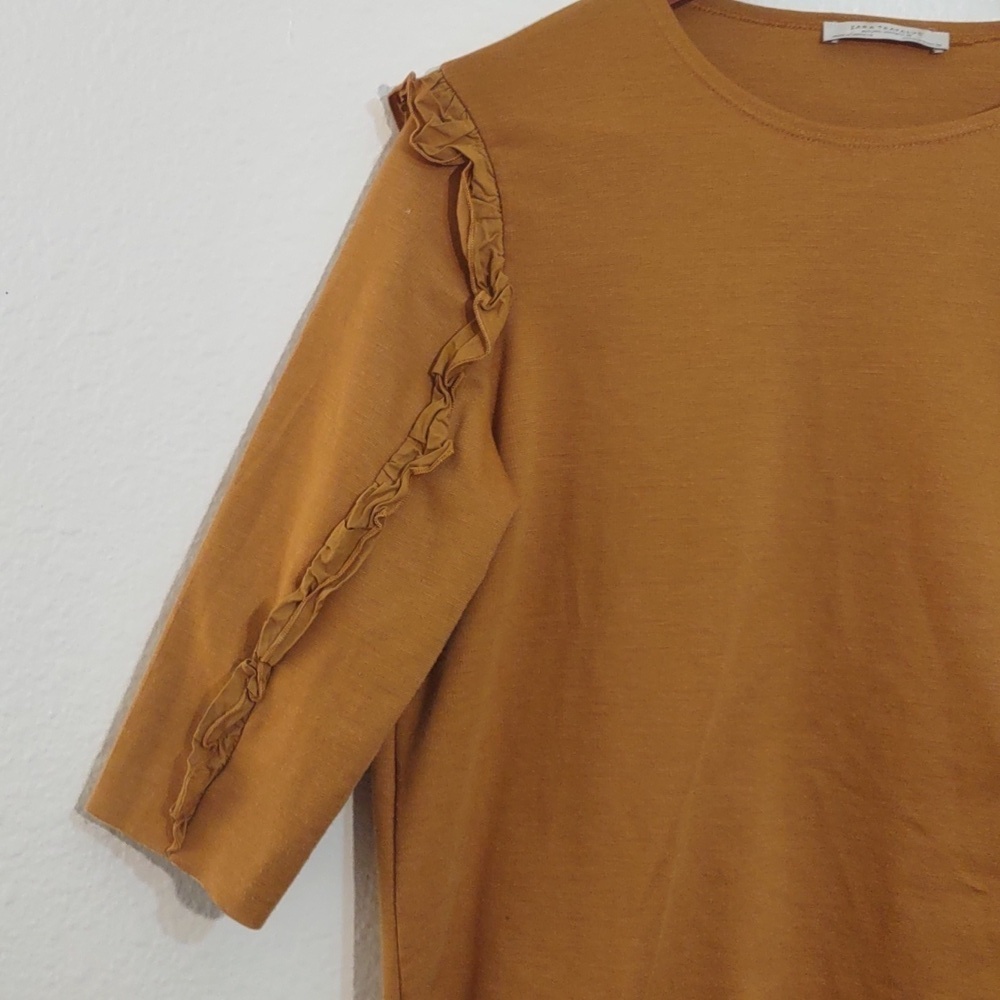 USED ZARA MUSTARD COLOR MID LENGTH SLEEVE -WINTER 2017-2018 - Picture 3 of 8